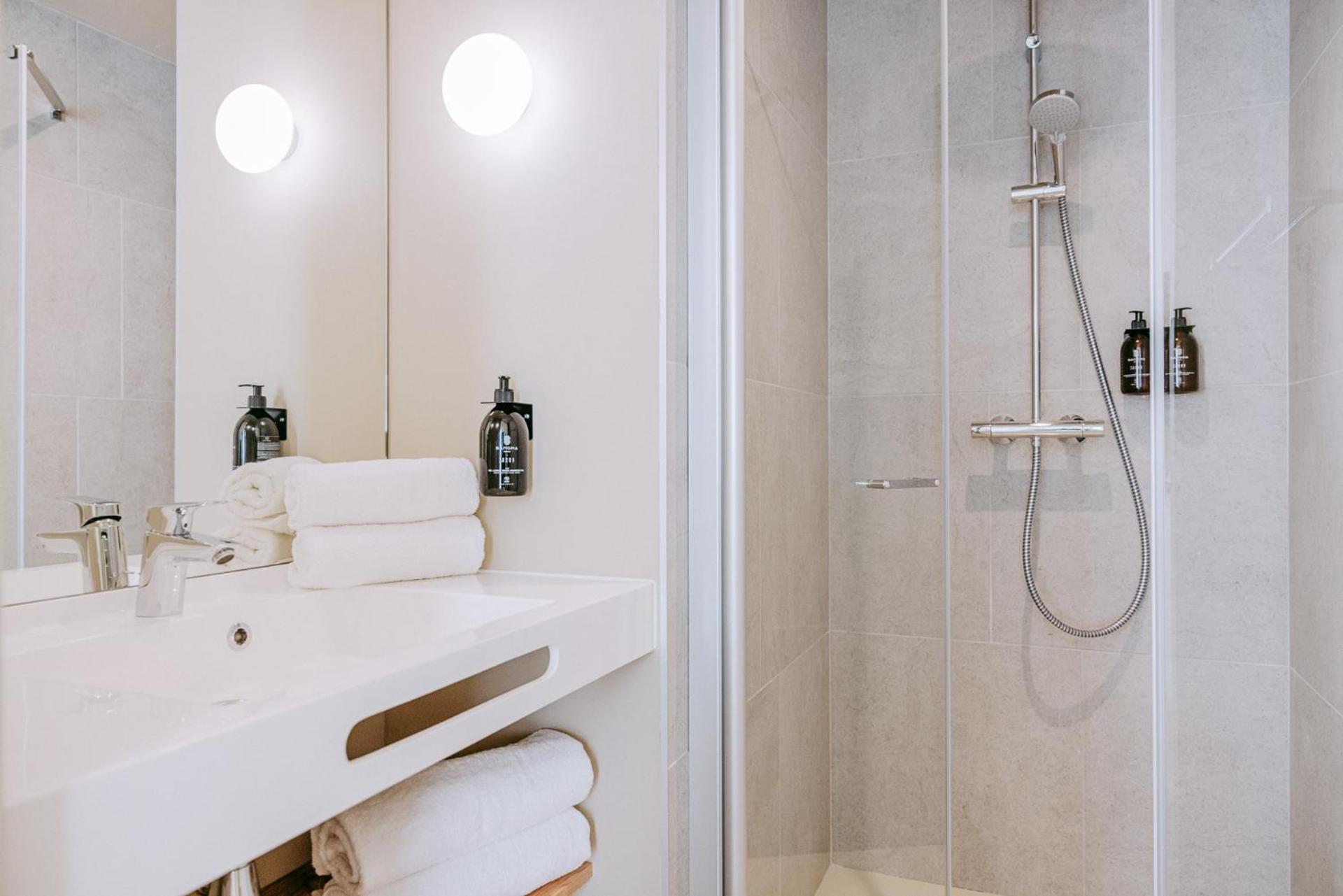 Hotel Sangha Tuluza Zewnętrze zdjęcie